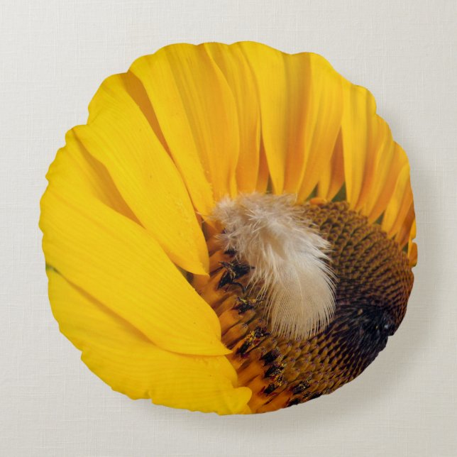 Almofada Redonda Girassol e Travesseiro decorativo de penas (Frente)