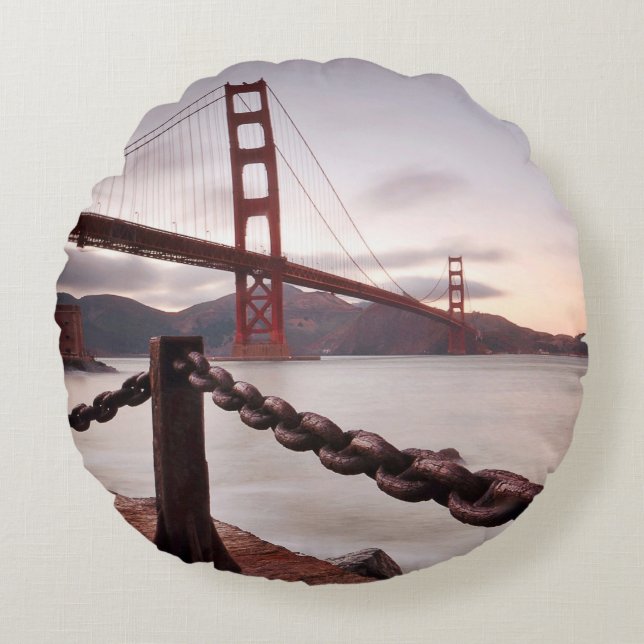 Almofada Redonda Golden gate bridge contra montanhas (Frente)