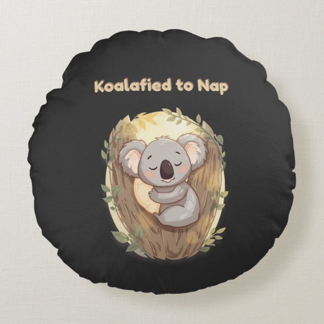 Almofada Redonda "Koalafied to Nap – Cute Sleepy Koala T-Shirt" (Frente)