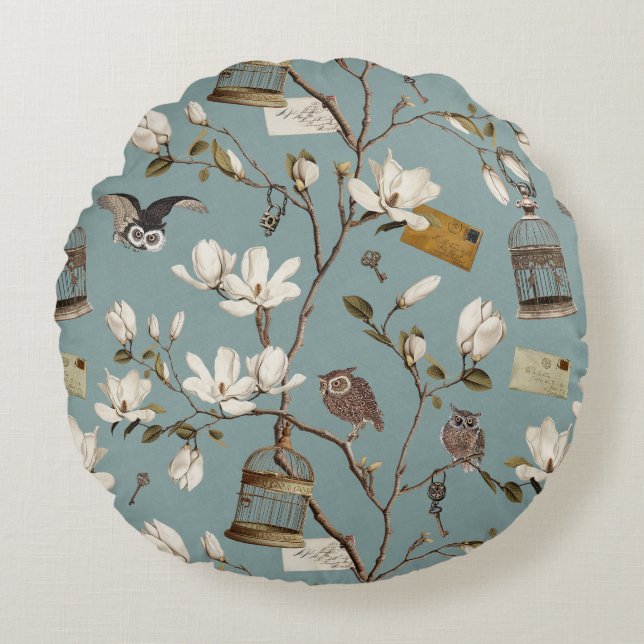 Almofada Redonda Magnolia Grove with Owls in Duck egg blue (Frente)