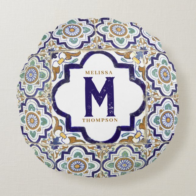 Almofada Redonda Monograma de Azulejos Botânicos de Vintage (Frente)