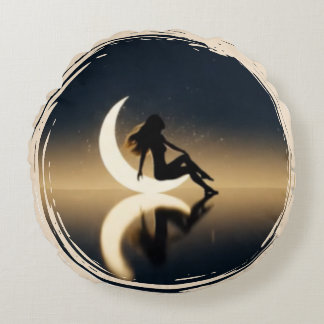 Almofada Redonda Moonlight Muse–Celestial Woman with Crescent Moon