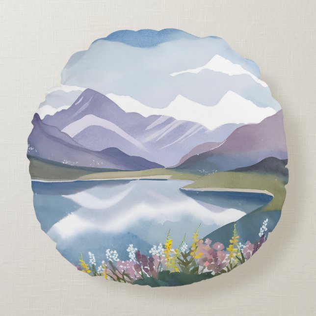 Almofada Redonda Mountain Lake | Floral Watercolor Landscape (Frente)