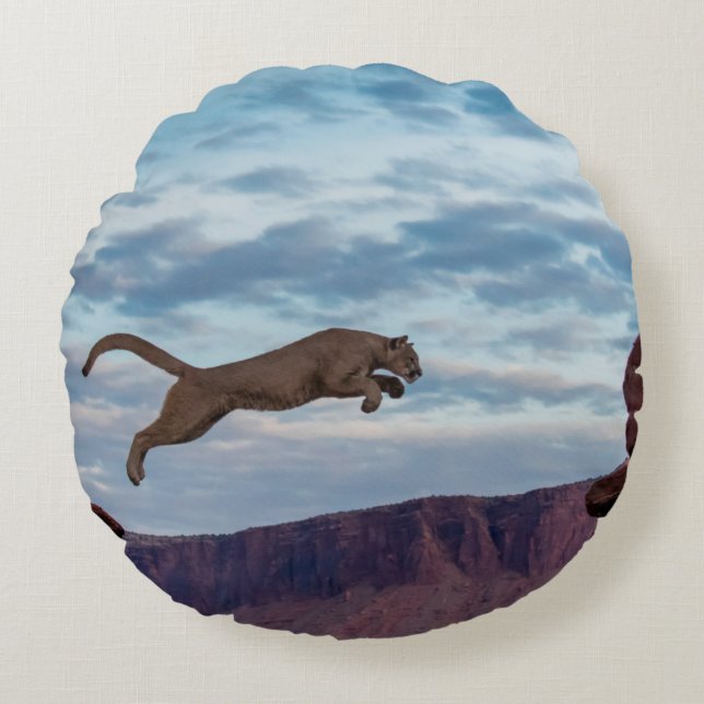 Almofada Redonda Mountain Lion Jumping Morning Skyjump,lion,animal, (Frente)