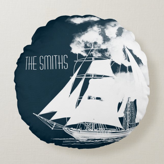 Almofada Redonda Náutica de Naves e Nuvens Altas (Frente)