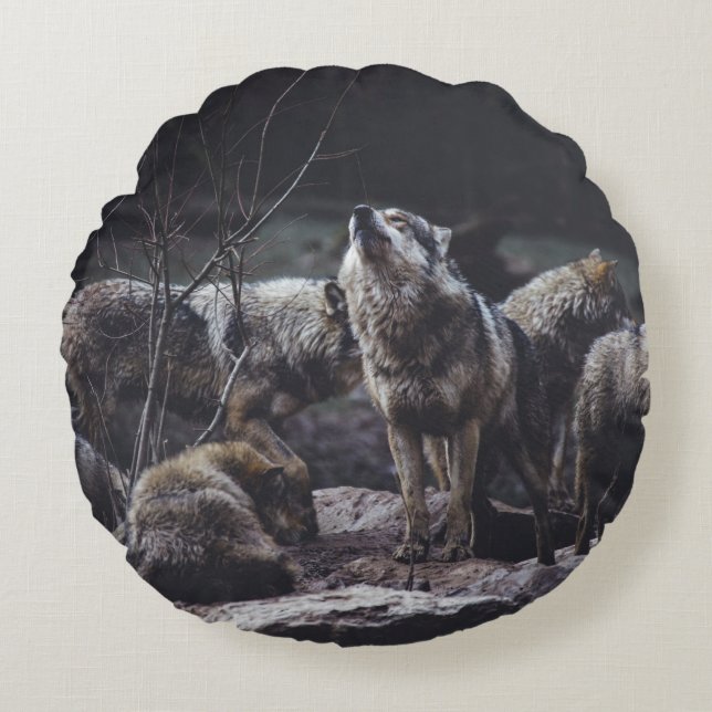 ALMOFADA REDONDA PACOTE WOLF NA FORMAÇÃO ROCK (Frente)