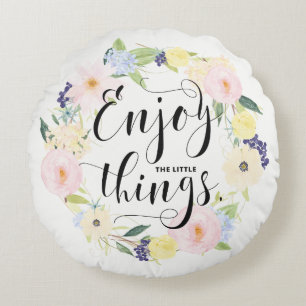 Almofada Redonda Pastel Primavera Floral Wreath Aproveite Script Wh