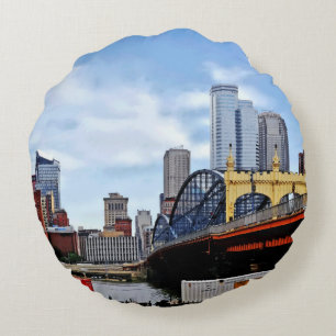 Almofada Redonda Pittsburgh PA - Trem pela ponte Smithfield St