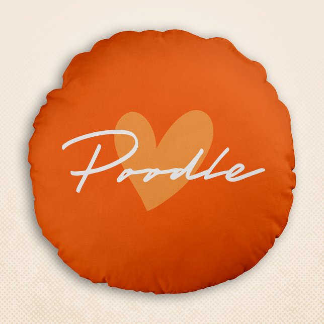 Almofada Redonda Poodle Chic & Rico Script Orange c/ Orange Heart (Poodle Chic & Fancy Script Orange w/ Orange Heart Round Pillow)