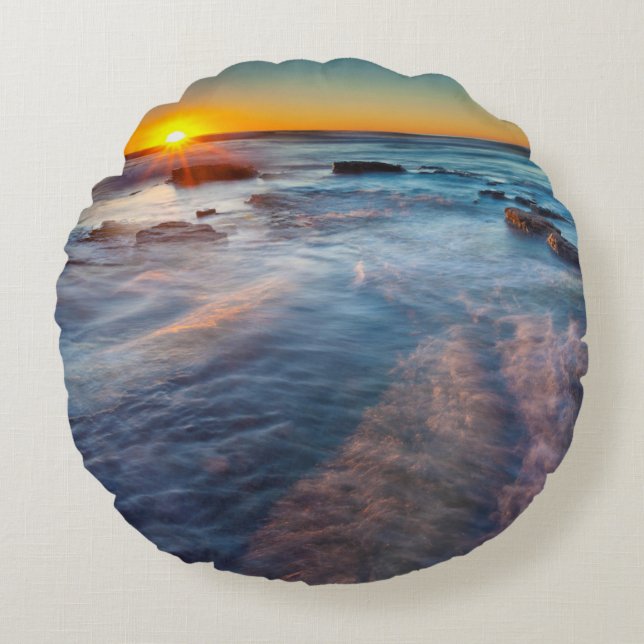 Almofada Redonda Raios do Sol iluminam o Oceano Pacífico (Frente)