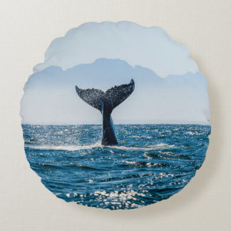 Almofada Redonda Sala De Baleia: Água Dramática.