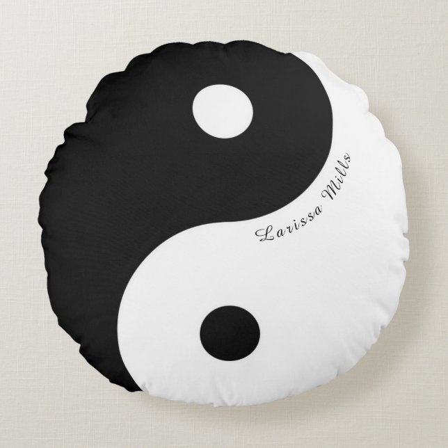 Almofada Redonda símbolo Yin-Yang zen preto/branco com nome (Frente)