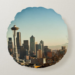 Almofada Redonda Skyline de Seattle e agulha do centro do espaço