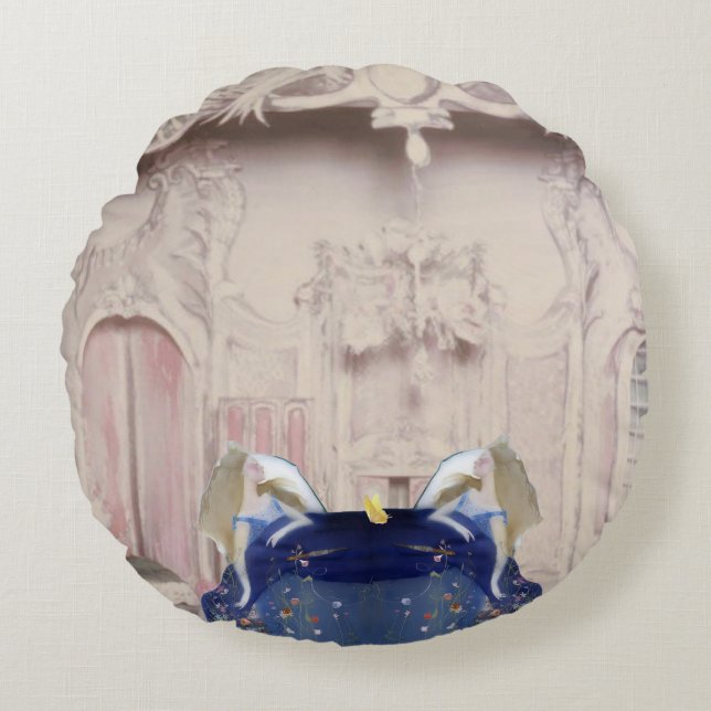 Almofada Redonda Sleeping Princess Round Pillow – Opalescent Dream (Frente)