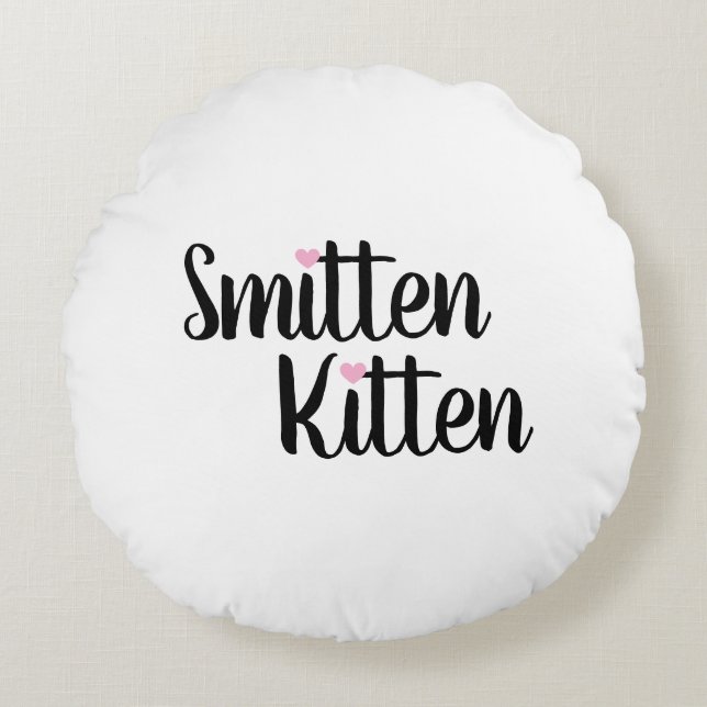 Almofada Redonda Smitten Kitten Cute Valentine’s Day (Frente)