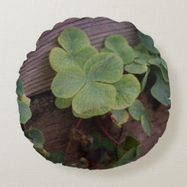 Almofada Redonda Sortudo ou Determinado? Shamrocks do Dia de São Pa