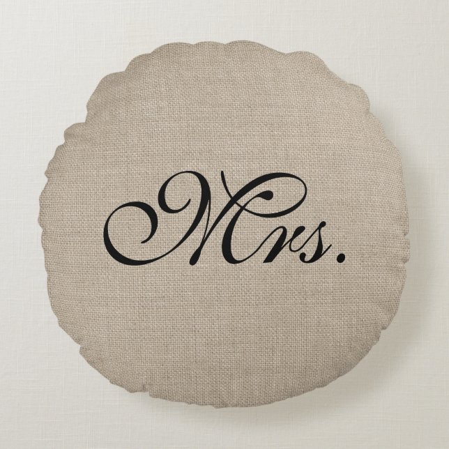 Almofada Redonda Travesseiro decorativo preto da Sra. Serapilheira (Frente)