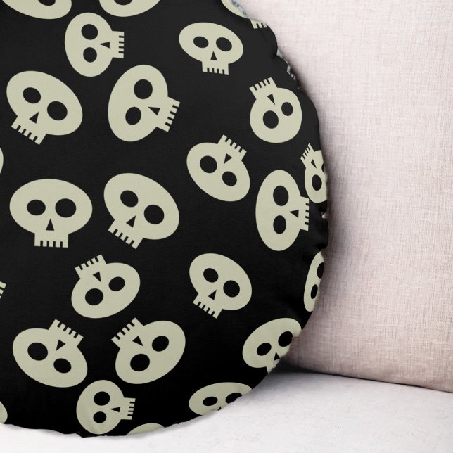 Almofada Redonda Travesseiro preto redondo branco do crânio de Kawa (Cute Halloween skull pattern round pillow just for you)