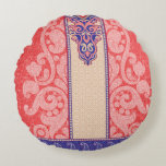 Almofada Redonda um cartão com coração vermelho<br><div class="desc">O design parece ser um design têxtil pormenorizado, possivelmente destinado a vestuário ou tecido. Aqui está uma repartição dos seus elementos: ・ Desenho Central: uma tira ornamental vertical com padrões intrincados, azuis e brancos, que lembra os bordados tradicionais ou os trabalhos em filigrana. ・ Motifs de Flandres: designs simétricas semelhantes...</div>