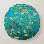 Almofada Redonda Vincent Van Gogh Blossoming Almond Tree Arte Flora<br><div class="desc">Vincent Van Gogh Blossoming Almond Tree Vintage Floral Art Blossoming Almond Tree é uma pintura de 1890 do artista poste-impressionista holandês Vincent van Gogh. Almond Blossoms é um grupo de várias pinturas feitas em 1888 e 1890 por Vincent van Gogh em Arles e Santo-Rémy, no sul da França, de árvores...</div>