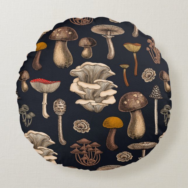 Almofada Redonda Wild Mushrooms  on graphite black (Frente)