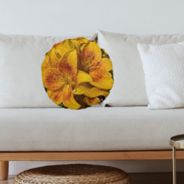 Almofada Redonda Yellow Asiatic Lily Blooms Floral