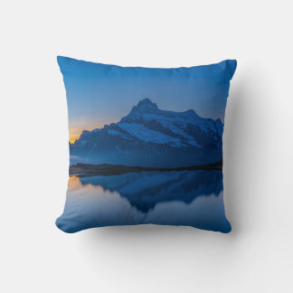 Almofada Reflexo da Água do Pôr do Sol da Montanha Azul