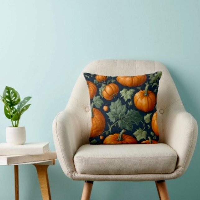 Almofada Remendo de Abóbora Folhosa (Throw Pillow 100% polyester heavyweight stretch material. Hidden zipper Made in the USA.
)