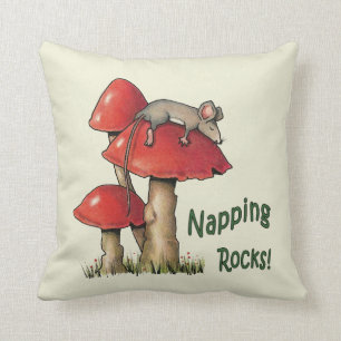 Almofada Rochas Napping! Rato que dorme no Toadstool