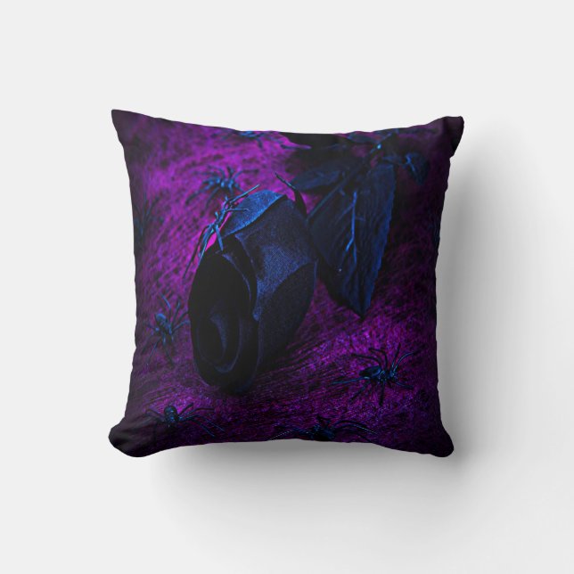 Almofada Rosa de Material Negro Spooky, Aranhas Negras (Frente)