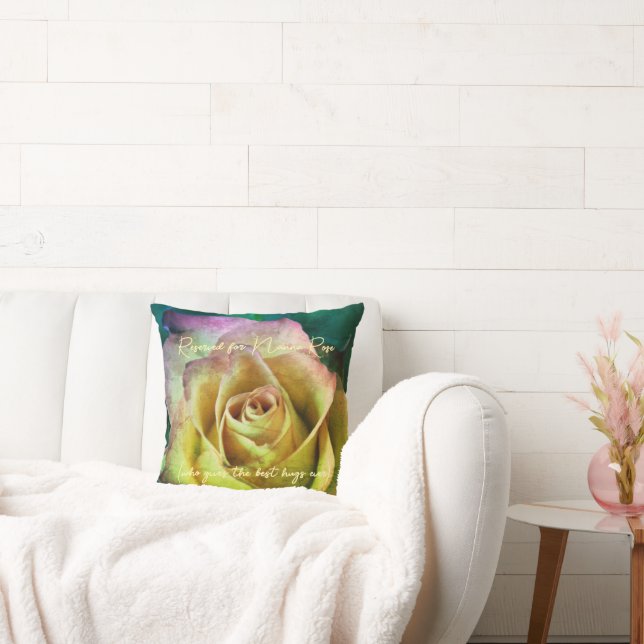 Almofada Rosa Personalizável Nome e Travesseiro decorativo  (Sofá)