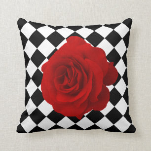 Almofada Rosa vermelha no teste padrão preto e branco do