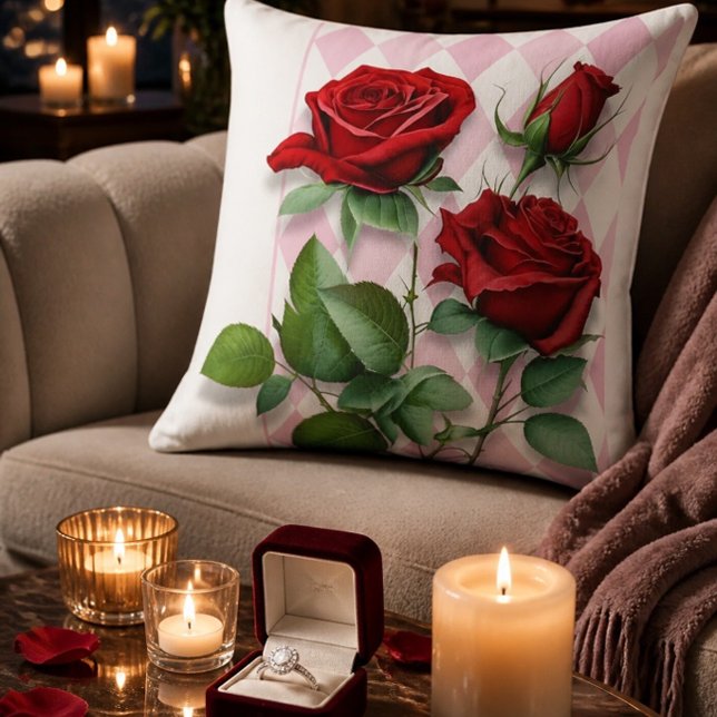 Almofada Rosas Vermelhas e Padrão de Diamantes Rosa e Branc (Criador carregado)