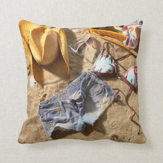 Almofada Roupa deixada atrás na praia