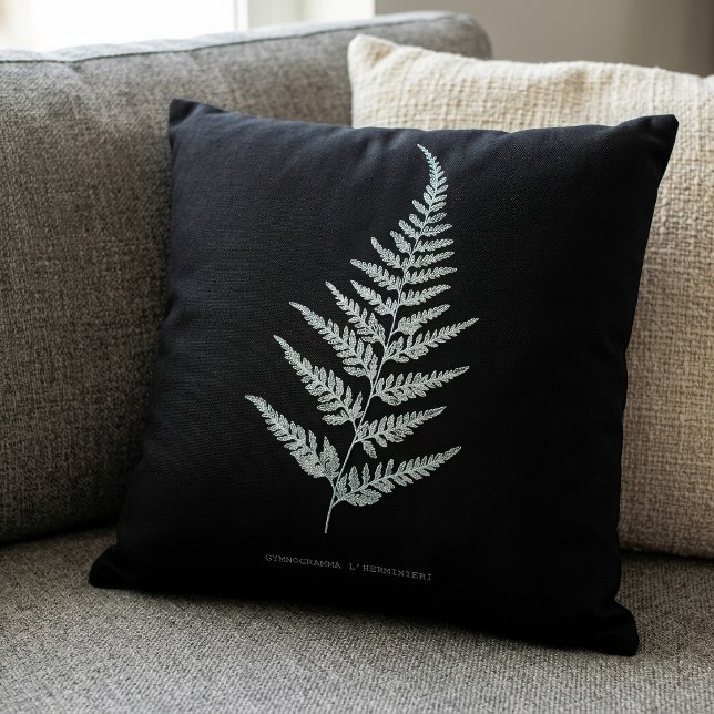 Almofada Samambaia Island Goldback, Pityrogramma chrysophyl (Island Goldback Fern, Pityrogramma chrysophylla. Throw Pillow)