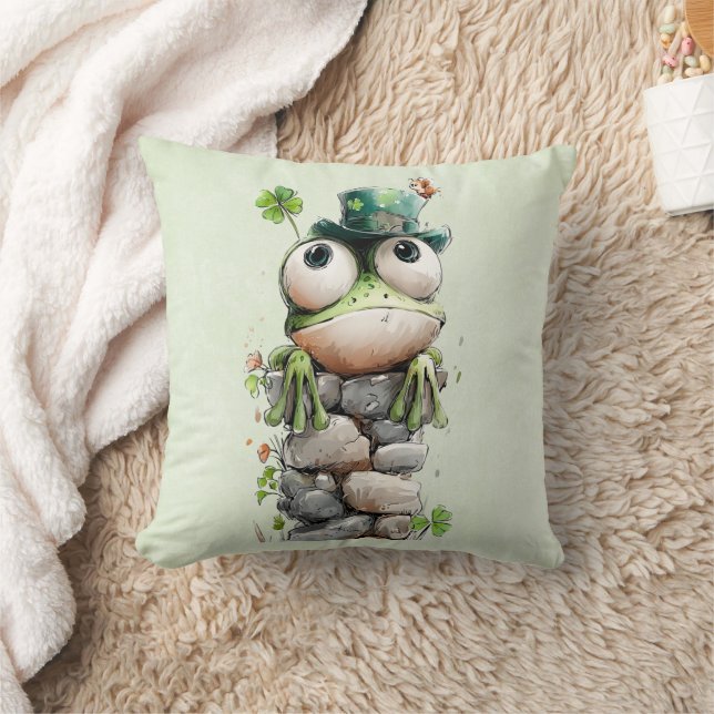Almofada Sapo com Chapéu Verde e Trevo Fofo (Cobertor)
