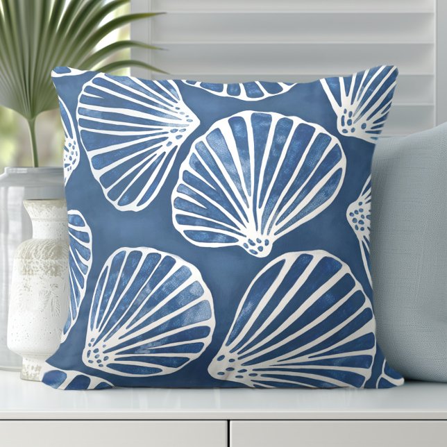 Almofada Seashells Blue White (Discover Gorgeous Coastal Throw Pillows by Totally Coast.)