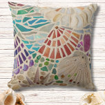 Almofada Seashells Pebbles<br><div class="desc">Adicione este travesseiro decorativo decorativo ao seu pátio,  jardim ou decoração de casa de praia. Ele apresenta uma impressão de um mosaico original inspirado na praia feito de vidro,  seixos e conchas. Mosaico original © Michele Davies</div>