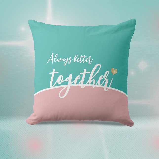 Almofada Sempre Melhor Juntos Travesseiro decorativo Ouro (Always Better Together Golden Heart Throw Pillow ©Susanne Sachers - Sunny Mind Design)