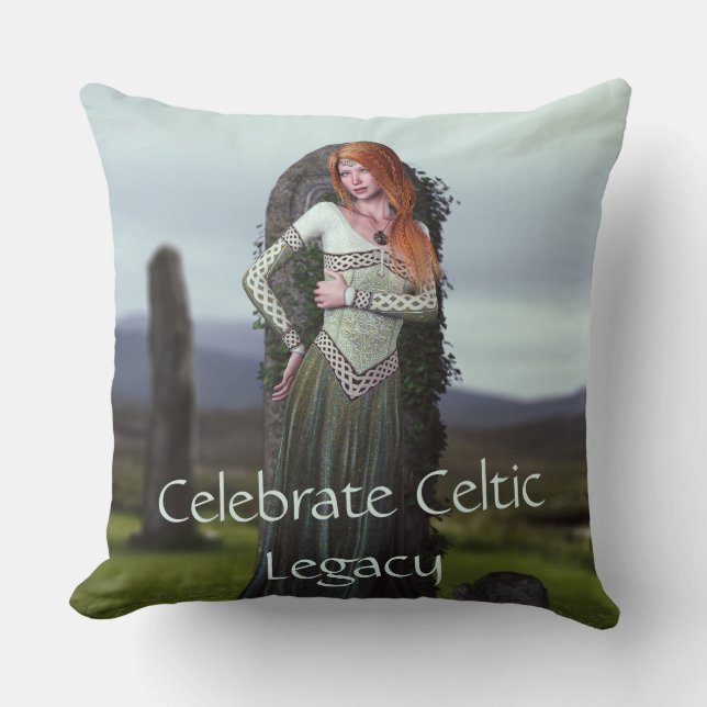 Almofada Senhora Céltica em Frente às Pedras Antigas (Frente)