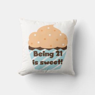 Almofada Ser 21 é t-shirt e presentes doces do aniversári