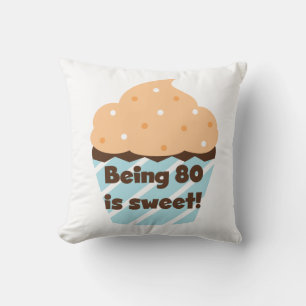 Almofada Ser 80 é t-shirt e presentes doces do aniversári