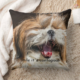Almofada Shih tzu bocejando sorriso texto personalizar
