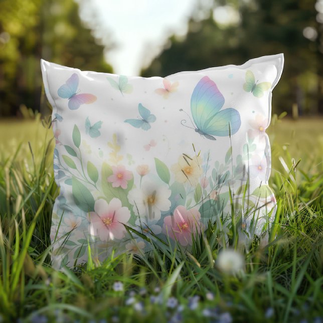 Almofada Sinfonia Floral 🌸🦋 (Criador carregado)