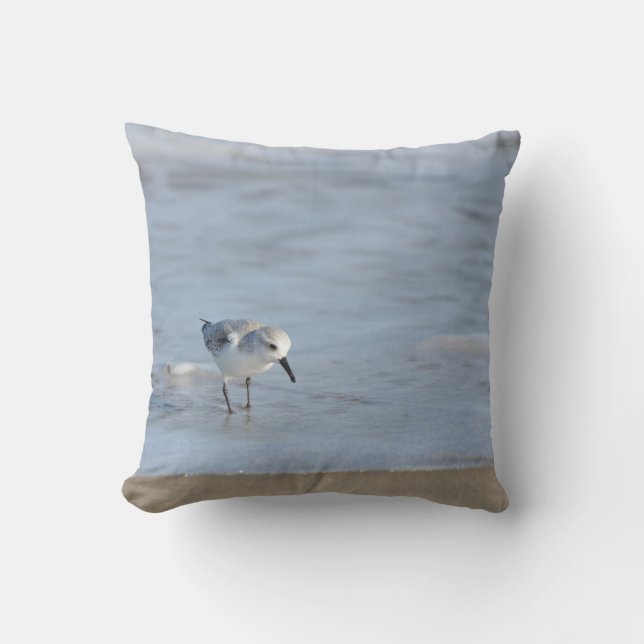 Almofada Single Sandpiper walking on beach double sided (Frente)