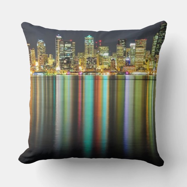 Almofada Skyline de Seattle na noite com reflexão (Frente)