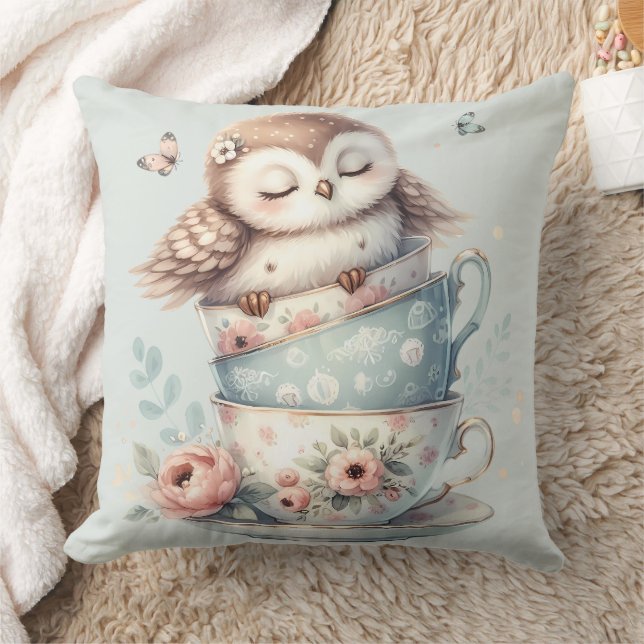 Almofada Sleeping Owl in Stacked Floral Teacups (Cobertor)