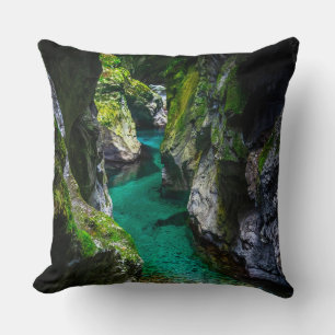 Almofada Soca gorge na Eslovênia