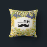 Almofada Sou o Travesseiro de Peacock do bigode roxo amarel<br><div class="desc">Estilo Bistro Estilo estético Mustache Lemon Zest e Lavanda roxa Vintage Floral Country Chic Peacock Eu sou Ela Sr. Você pode personalizar este lindo e elegante elemento visuais roxo, verde amarelo e Travesseiro negro para dizer o que quiser ou usar o atual Sr. para o Groom/Marido ou Comprar dois para...</div>