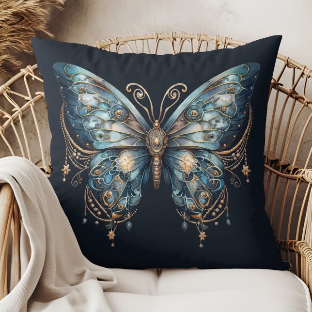 Almofada Starlit Wings – Lunar Magic Pillow (Starlit Wings – Lunar Magic Pillow in a boho rattan armchair.)